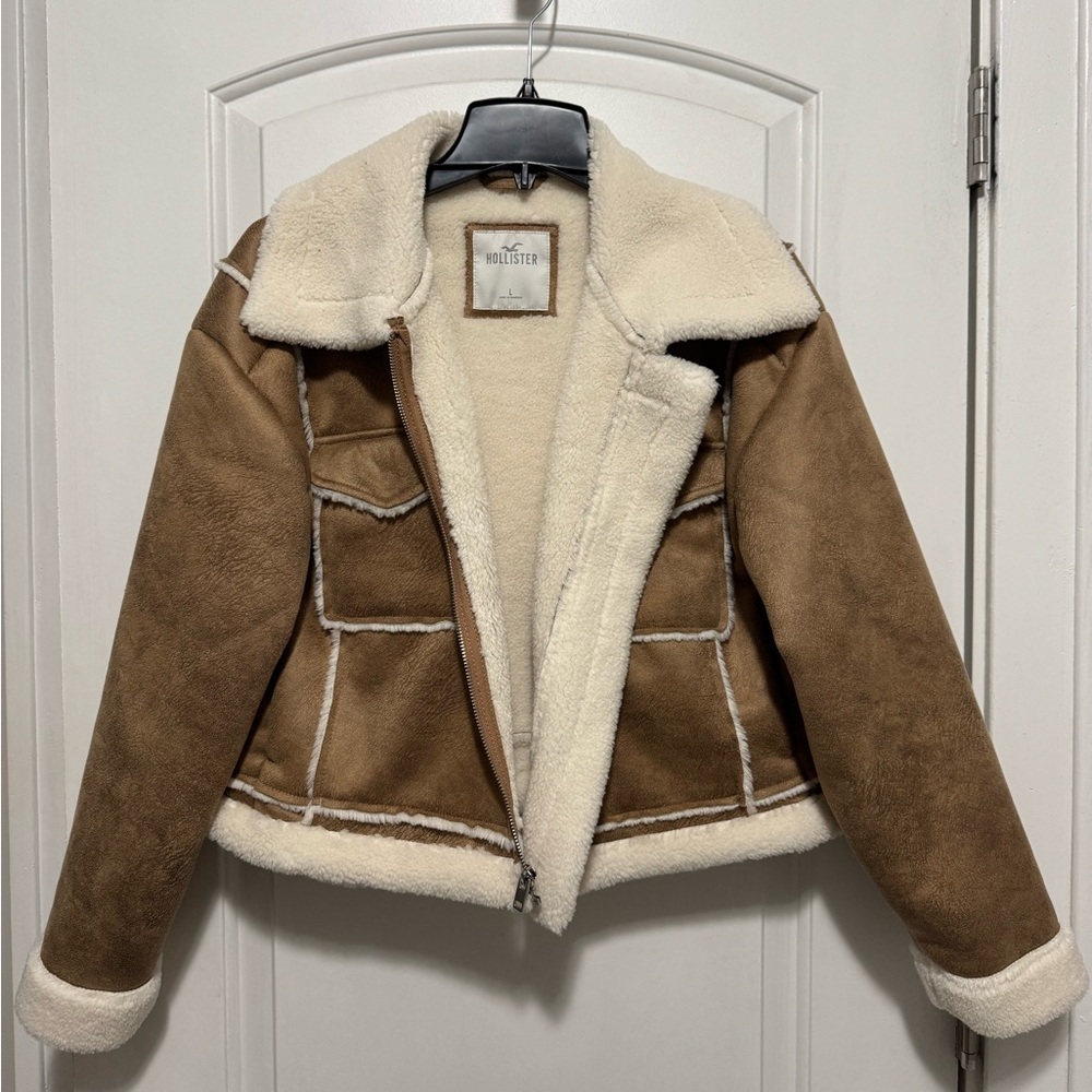 Hollister Sherpa Jacket, Size L